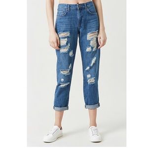 New! Forever 21 Distressed boyfriend jeans!